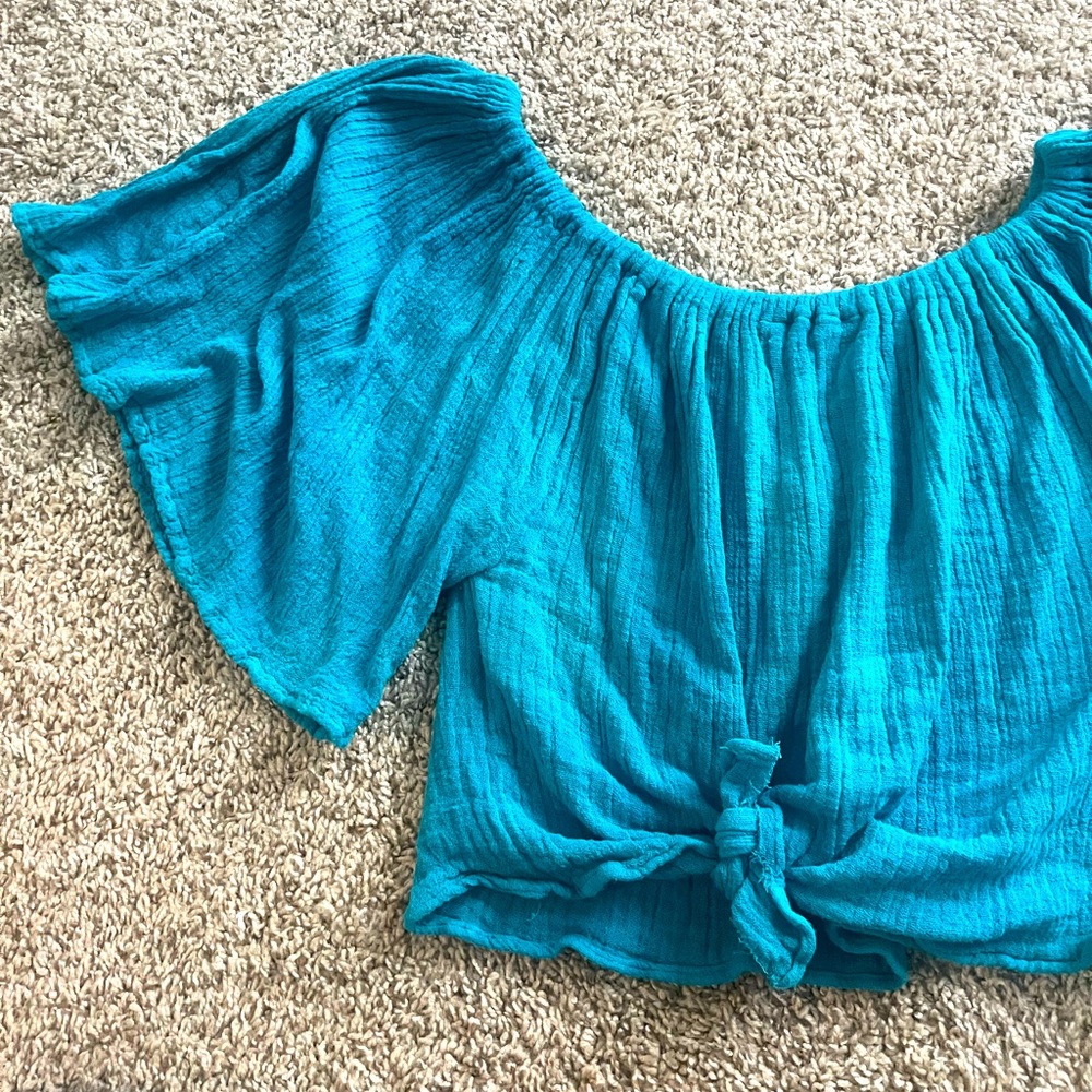 Jen’s Pirate Booty gauzy tie-back top